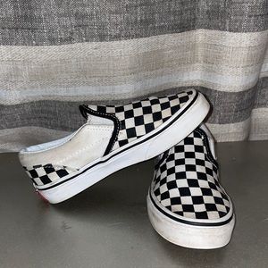 Black and white vans,before they are shipped I will give them a deep clean.